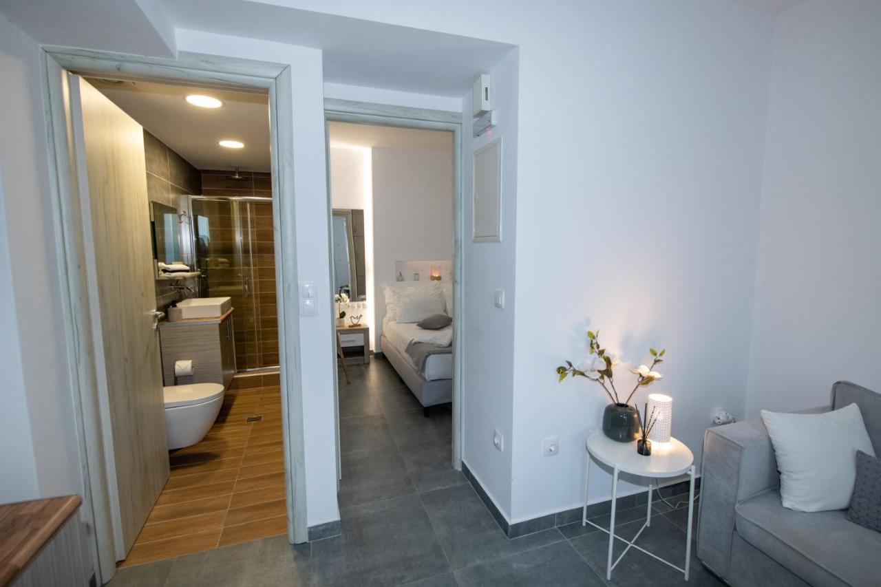 Sofia'S Apartment Kamari  Bagian luar foto