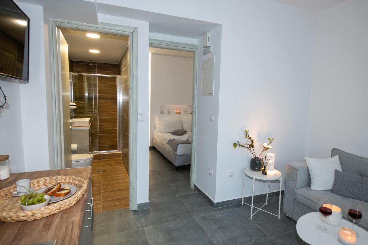 Sofia'S Apartment Kamari  Bagian luar foto