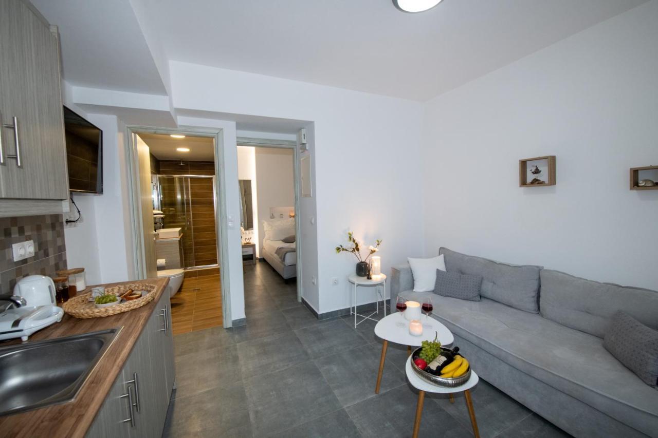 Sofia'S Apartment Kamari  Bagian luar foto